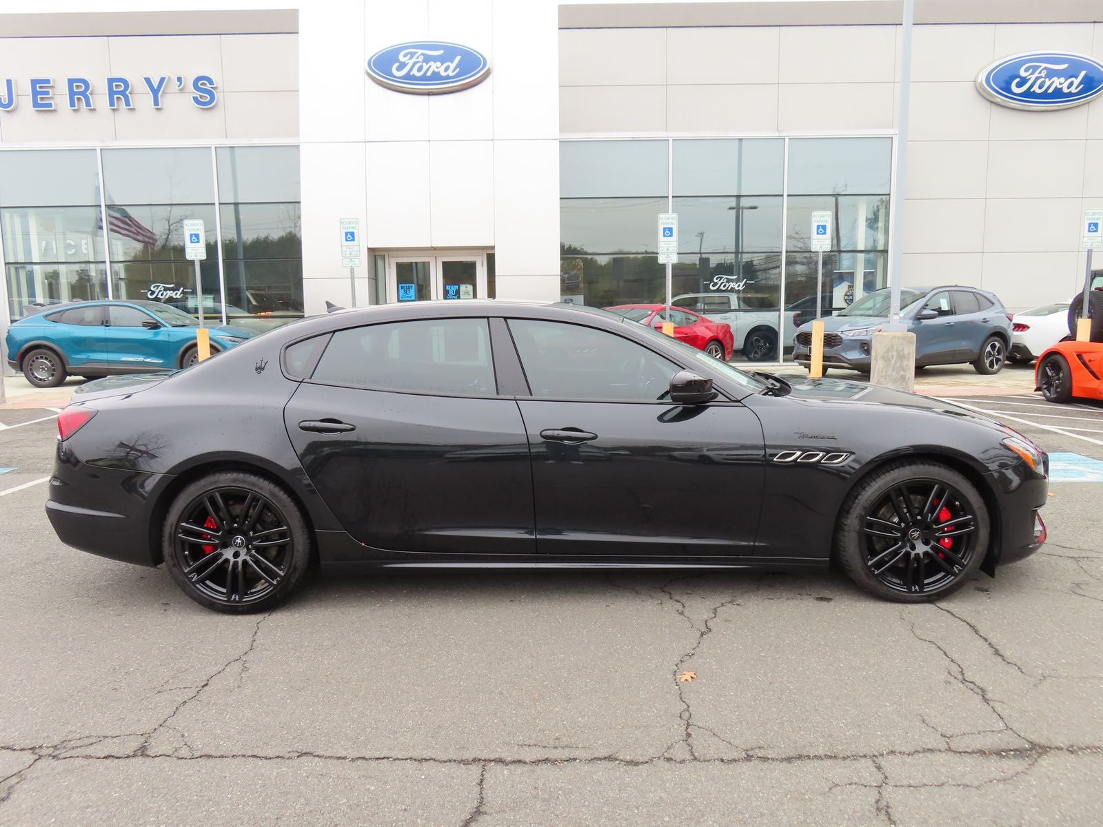 2022 Maserati Quattroporte Modena Q4