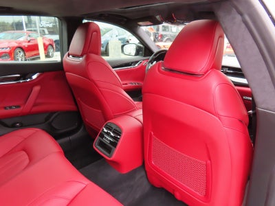 2022 Maserati Quattroporte Modena Q4